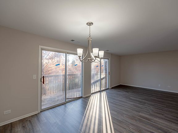 5th image of 804 Chasefield Ln APT 3