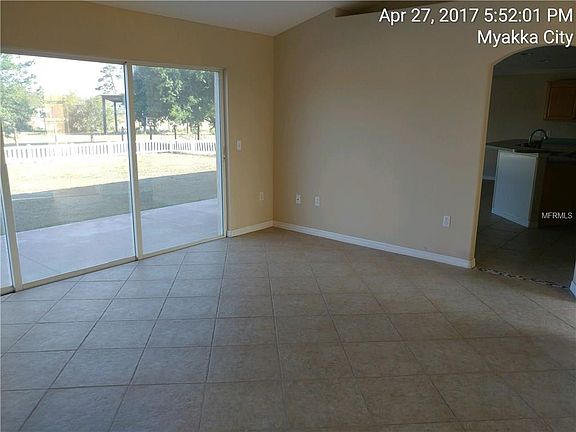 3rd image of 7515 261st St E