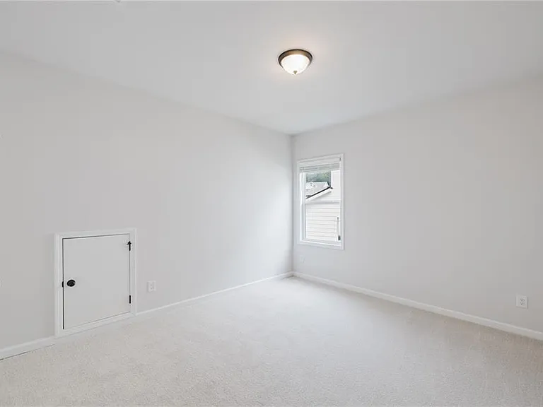 1814 Westfall Lndg — Photo 15