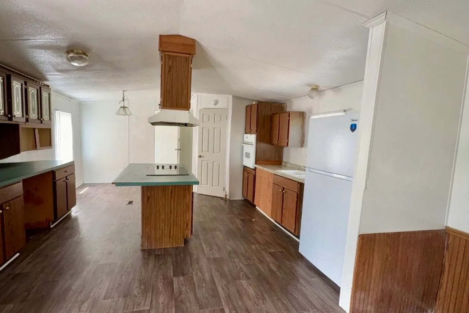Meridian MHP — Photo 1