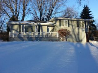 908 Valley View Dr, Ida Grove, IA 51445