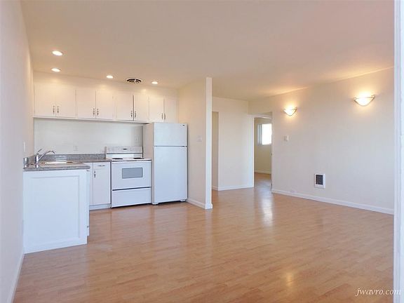 5th image of 1222 Clayton St #14