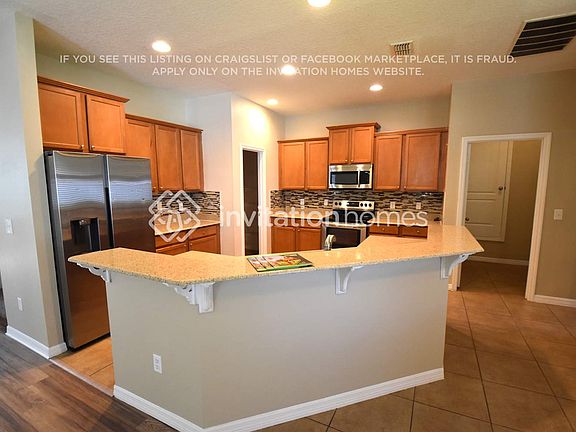3rd image of 1123 Degraw Dr
