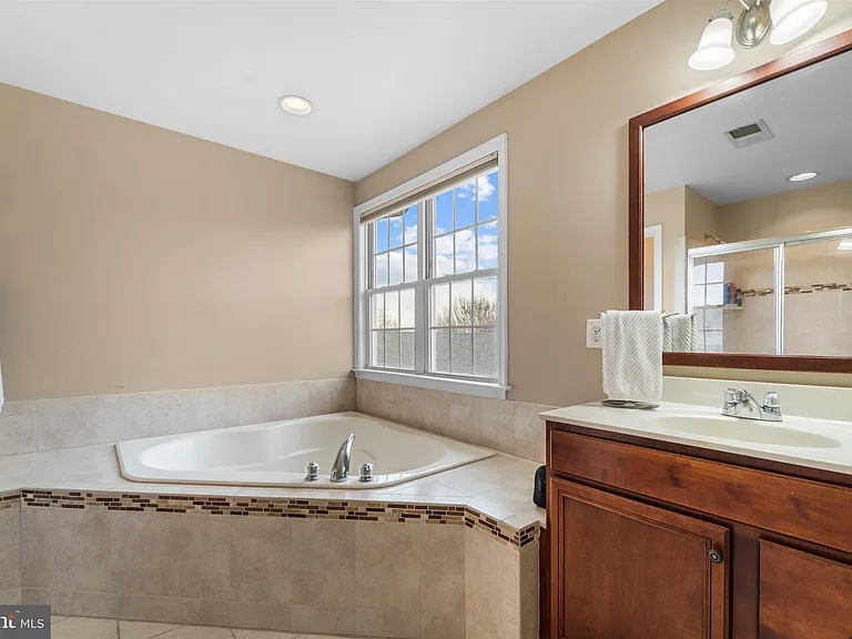 15119 Kroll Ln — Photo 26