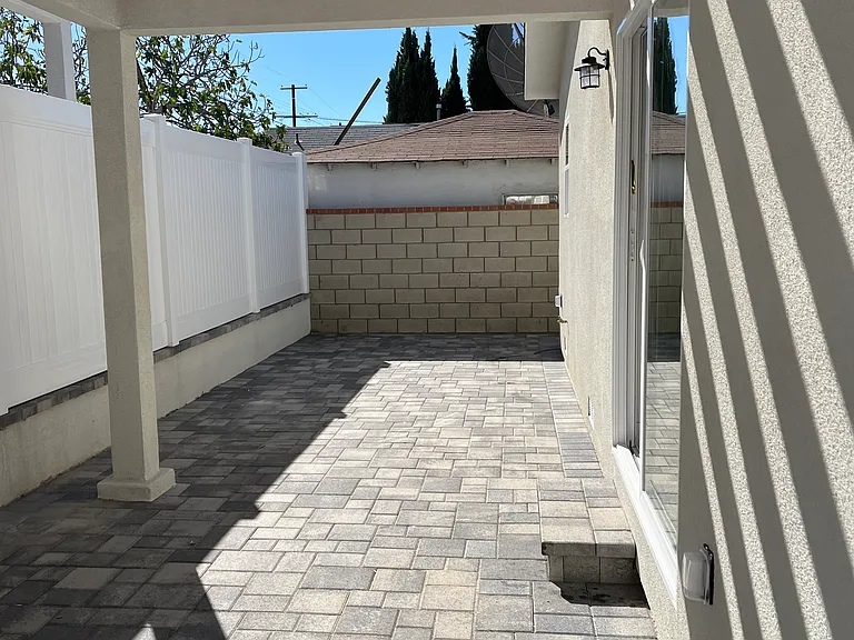 7448 Kraft Ave — Photo 6