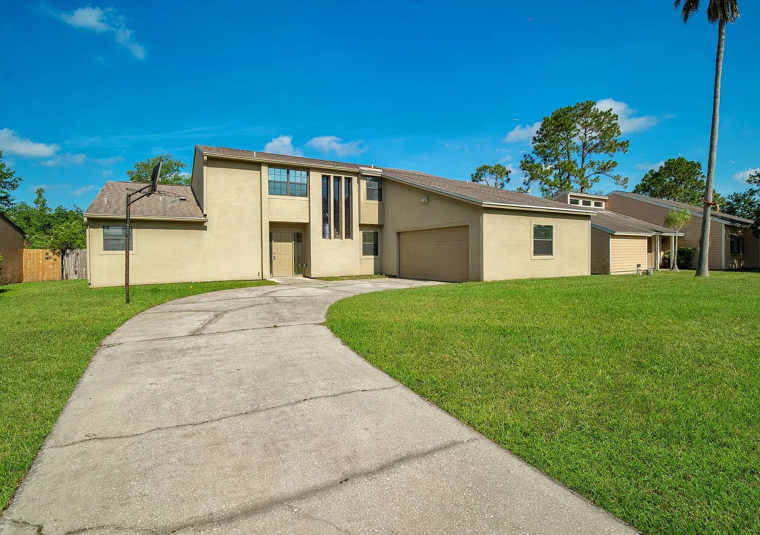 5 BR / 3 BA Home In Bay Run — Photo 2