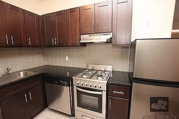 Rented by Jonis Realty | media 1