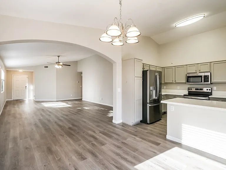 25703 W Saint Charles Ct — Photo 8