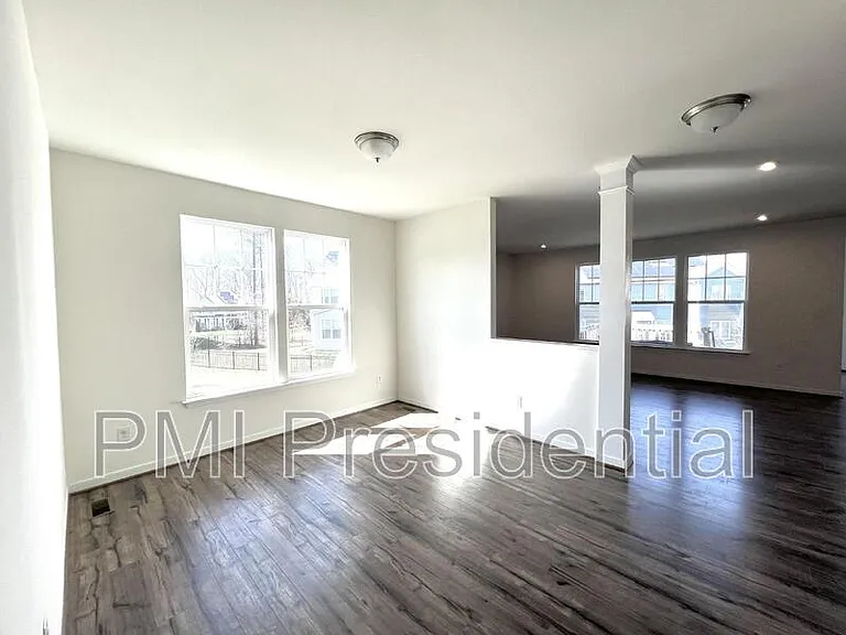 15606 Wolfboro Rd — Photo 5