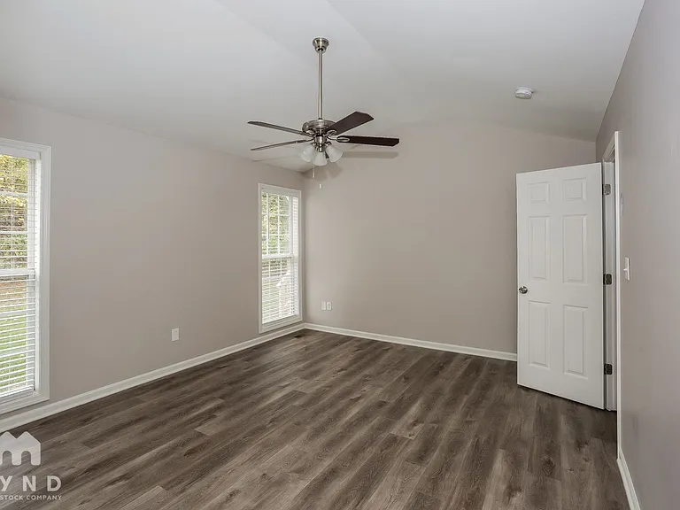 4723 Hendrix Ct — Photo 6