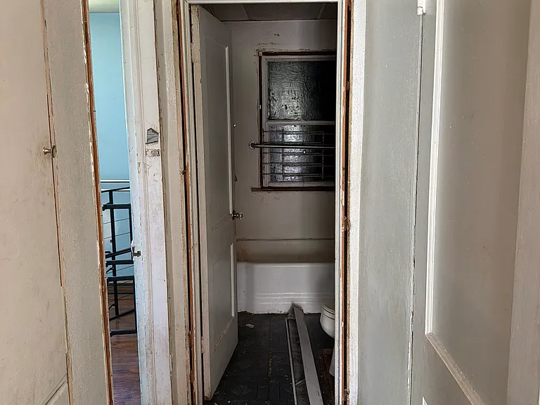 2217 W Wiswall St — Photo 21