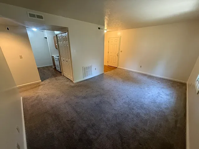 247 Northland Dr #C — Photo 2