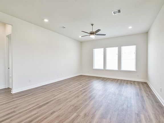 3rd image of 10818 Carolina Willow Ct