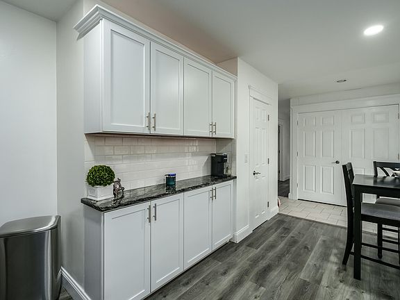 4th image of 1705 Capital Ave SW