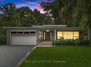 17 Denmark Cres, Toronto, ON M2R1J3