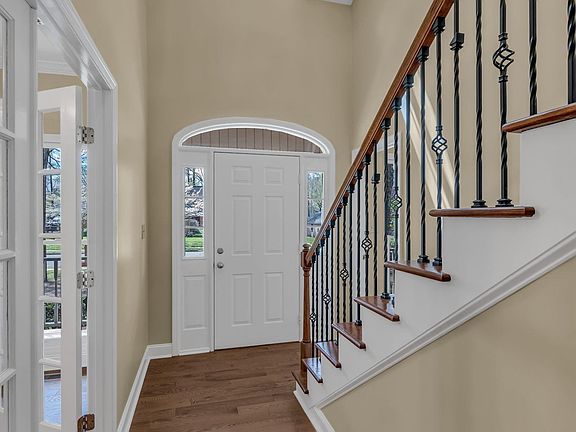 5th image of 119 Kingswood Dr NW