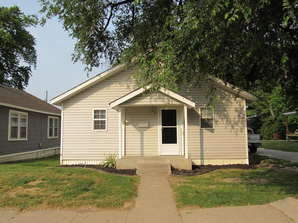 1st image of 402 N 3rd St