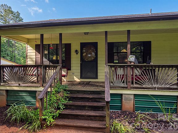 4th image of 3323 Sadler Rd