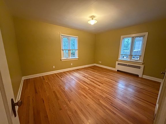 5th image of 658 N Warren St #1