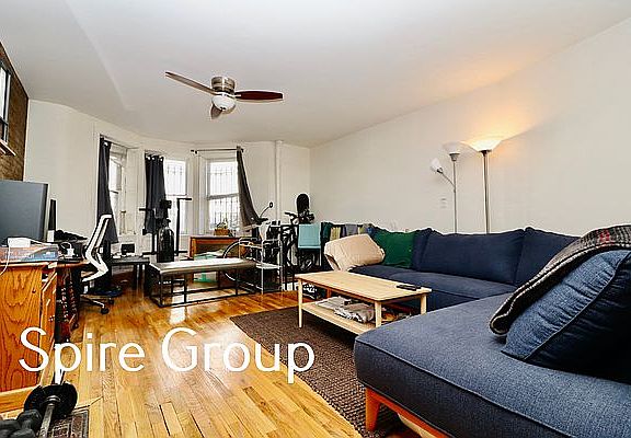 4th image of 42 W 76th St APT M1
