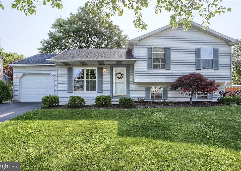 1st image of 108 Fawn Ct