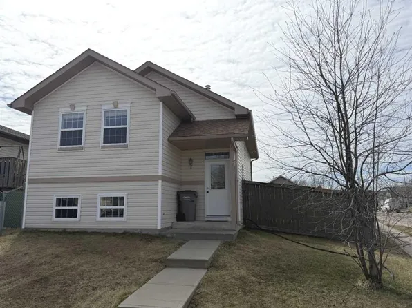 8837 N 65th Ave, Grande Prairie, AB T8W 2X5