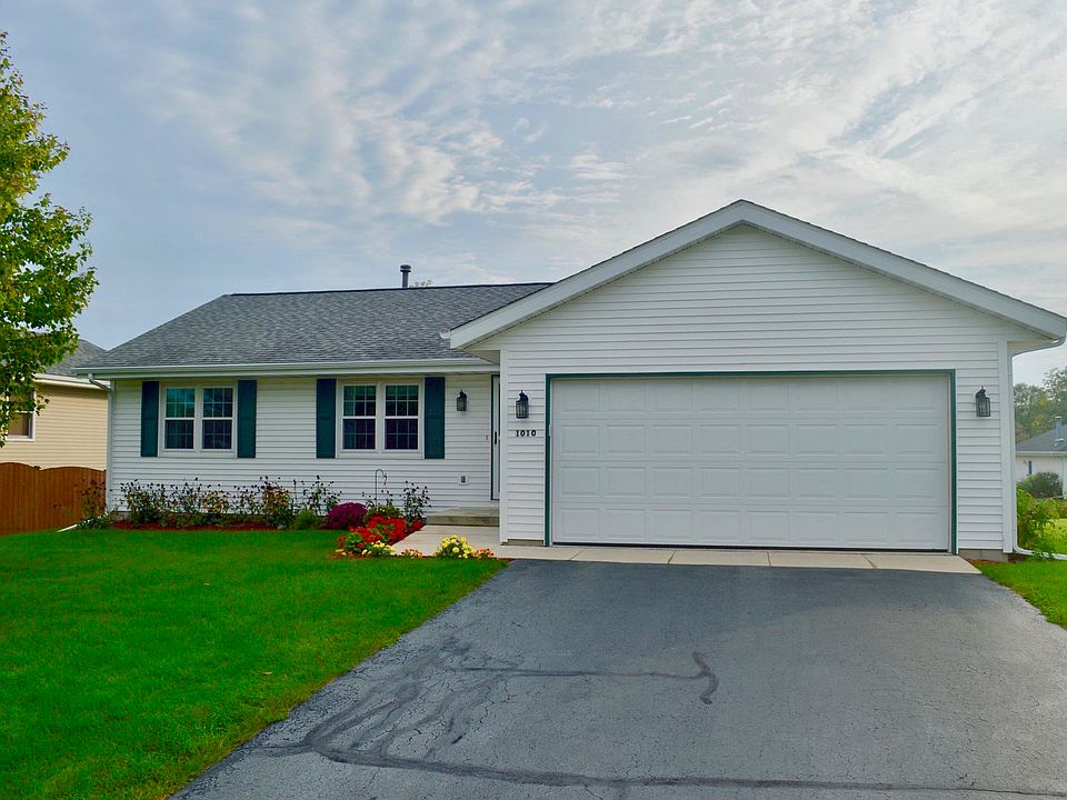 1st image of 1010 White Chapel Ln