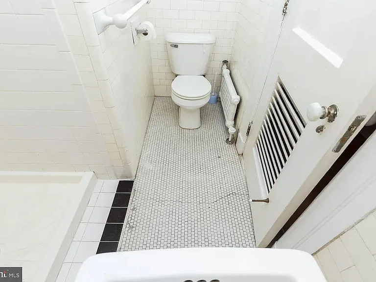 1324 Locust St #530 — Photo 19