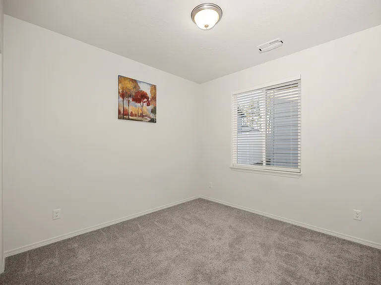 824 S Bulldog St — Photo 24