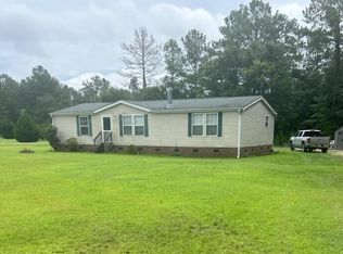 515 Luther Banks Rd, Richlands, NC 28574