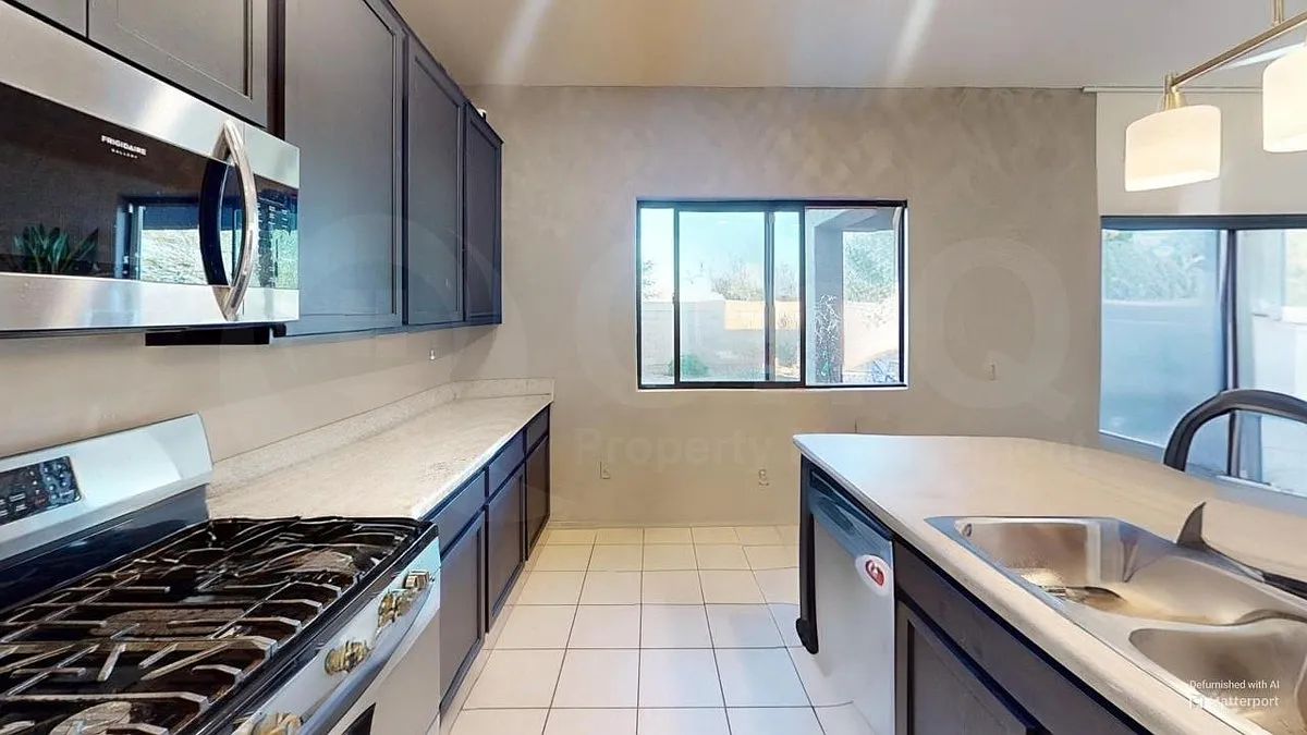 5 bed, 2.5 bath, 2875 sqft, $2,505 — Photo 3
