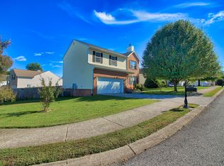 140 Willowleaf Ln, White House, TN 37188
