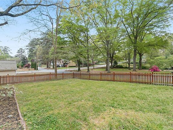 2nd image of 2085 Harold Ave SE