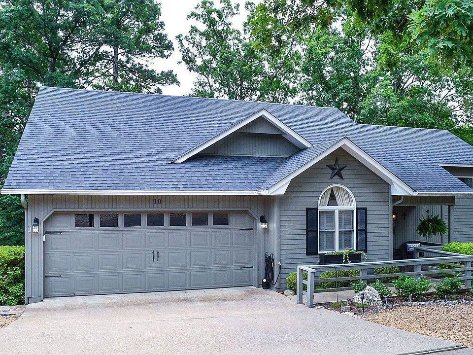 1st image of 10 Alarcon Ln