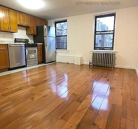 3rd image of 125 1st Ave APT 4
