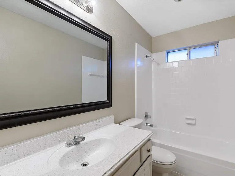 18067 Garden Manor Dr — Photo 11