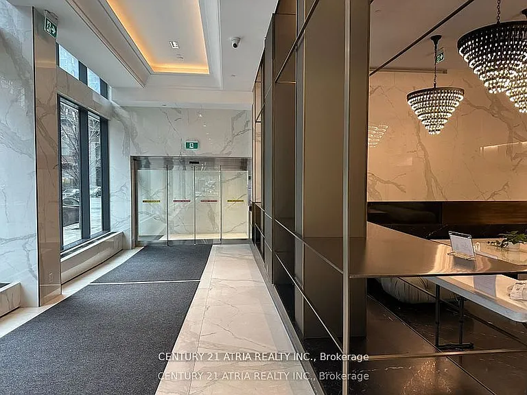 77 Shuter St #725 — Photo 2