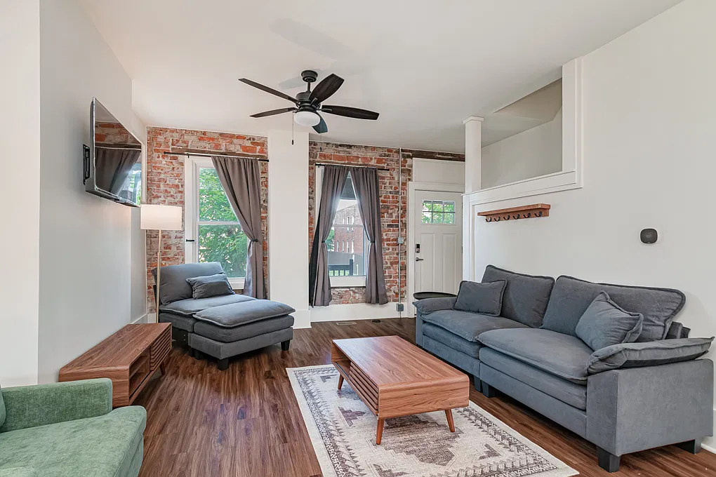 2 bed, 1.5 bath, 952 sqft, $1,400 — Photo 4