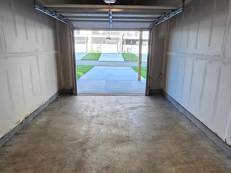 52 Aloma St — Photo 15