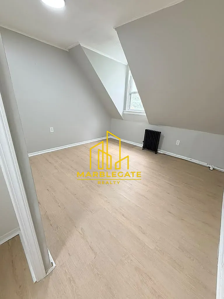 2 bed, 850 sqft, $1,800 — Photo 4