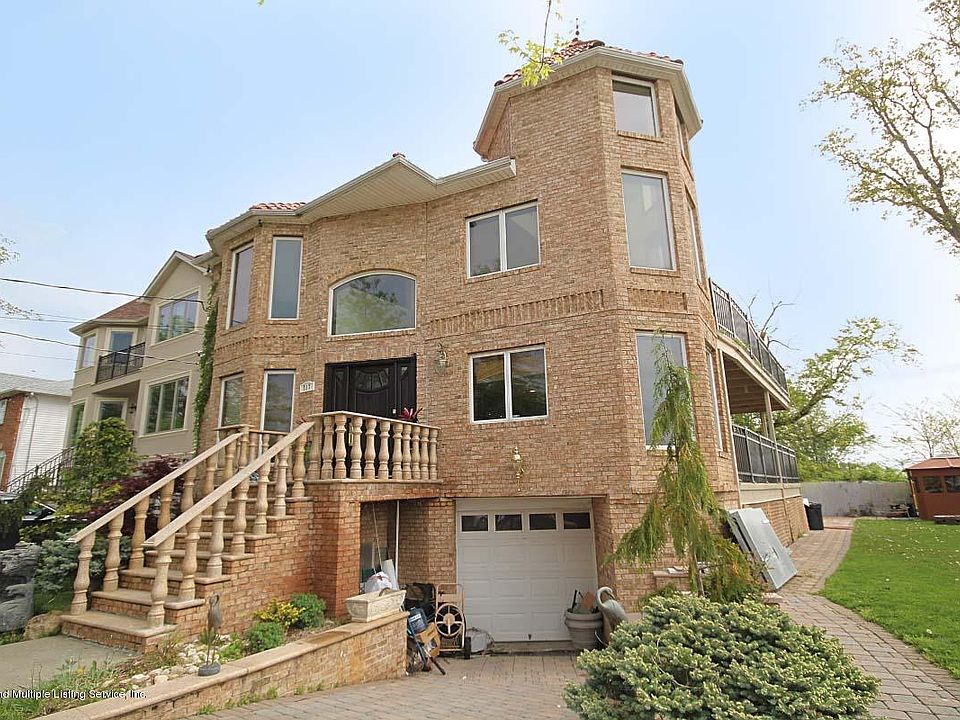 1st image of 717 Rockaway St