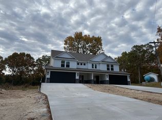 100 Irish Dr, Sunrise Beach, MO 65079