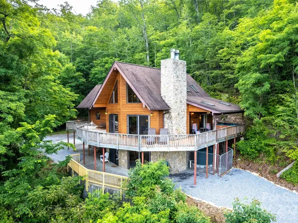 278 Talisi Trl, Whittier, NC 28789