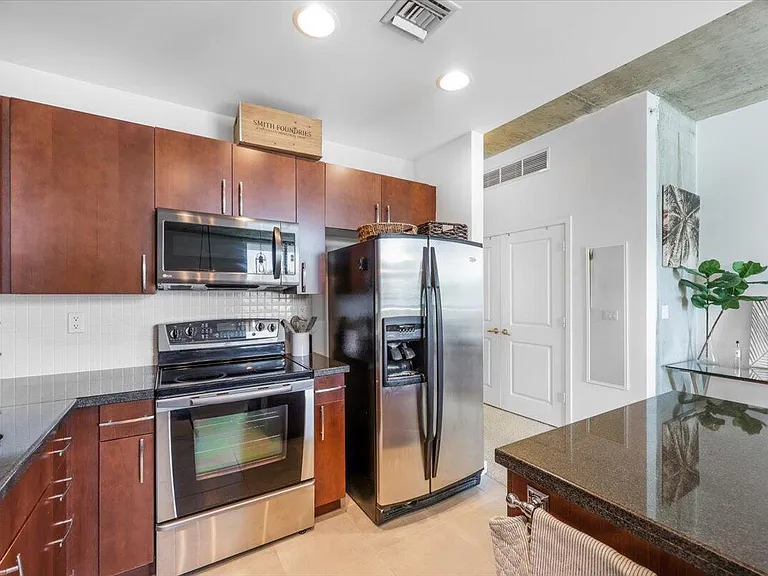 300 S Australian Ave #717 — Photo 10