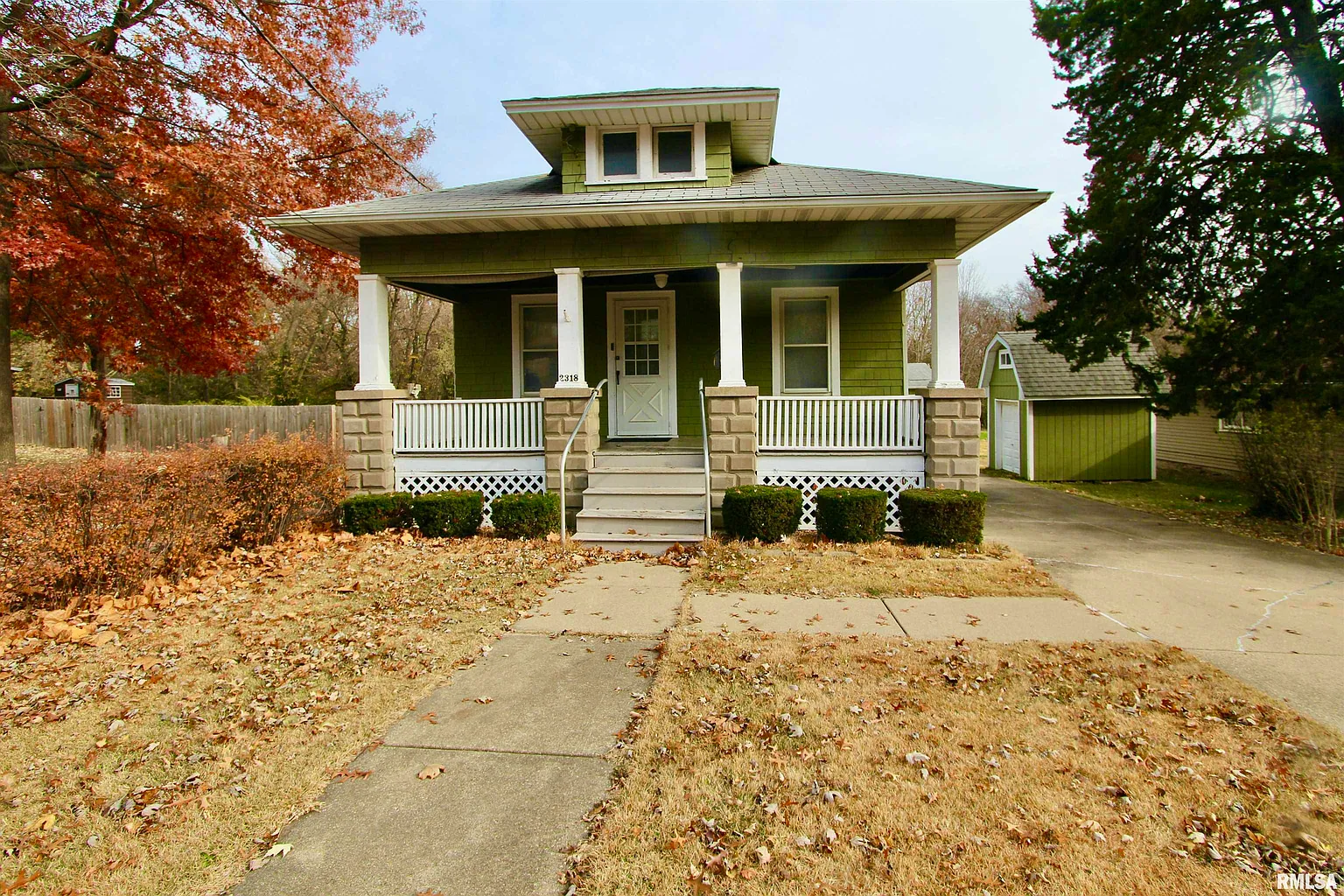2318 N Flora Ave photo 1