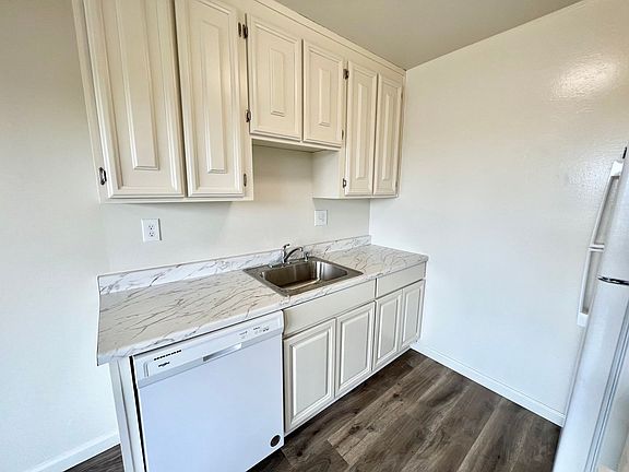 4th image of 334 26th Ave APT 4
