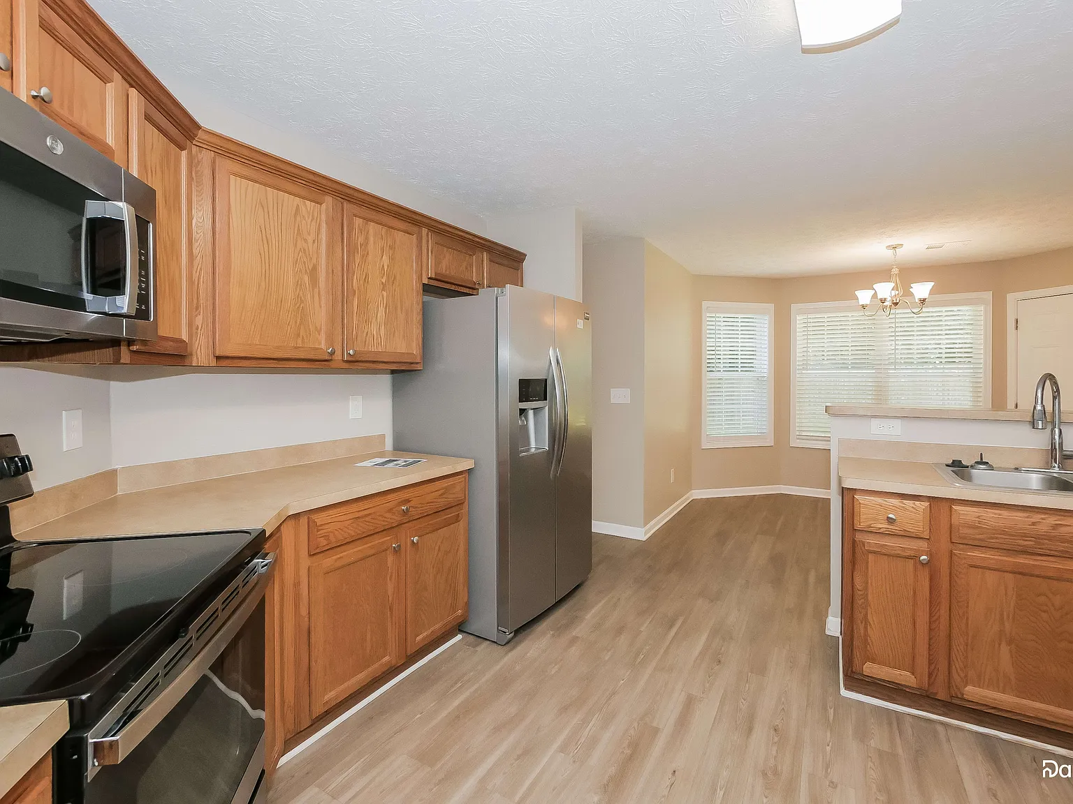 5 bed, 3.0 bath, 3402 sqft, $2,675 — Photo 2