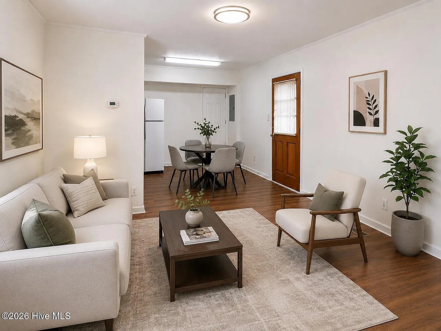 3 bed, 1.0 bath, 936 sqft, $1,500 — Photo 4