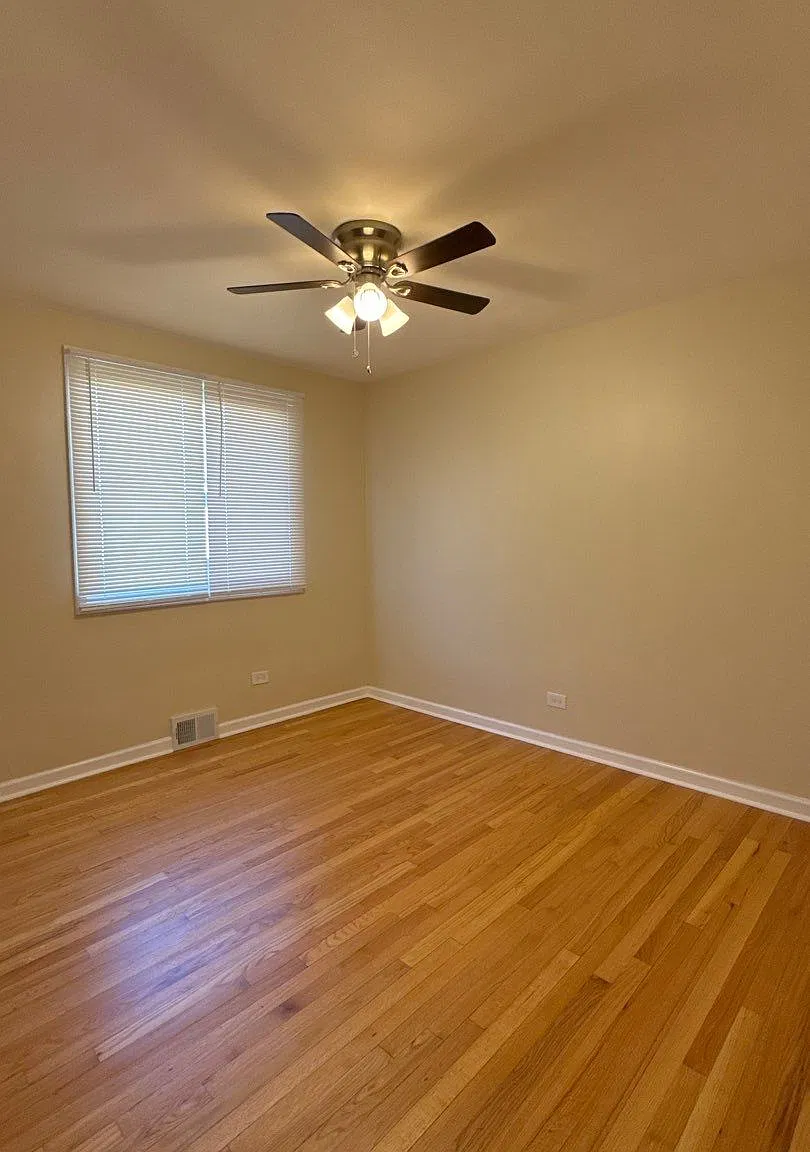 14425 S Wentworth Ave — Photo 4