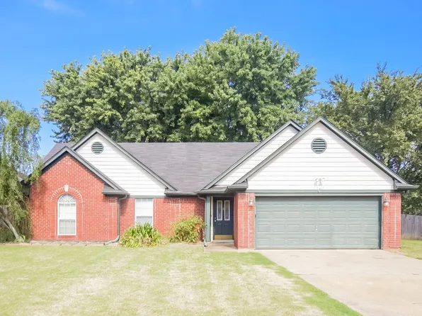 7417 Hunters Hollow Ln, Southaven, MS 38671